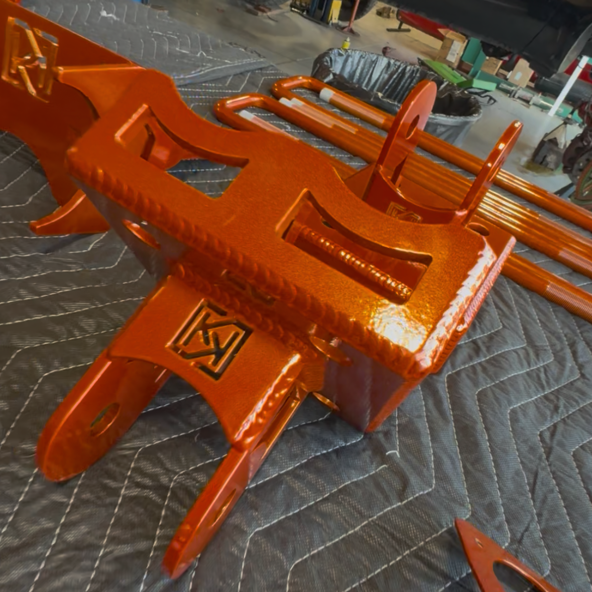 Mini Cradle With 4 Link & Traction Bar Kit